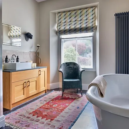 Oakburn * Windermere